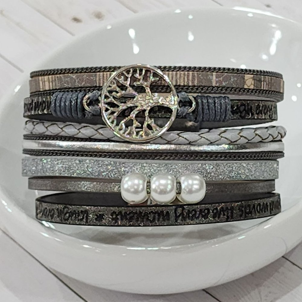 Multy Layers‎ Leather Bangle Magnetic Bracelet for Men and Women 7.5in - Silver